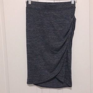 Aritzia - Wilfred Free skirt